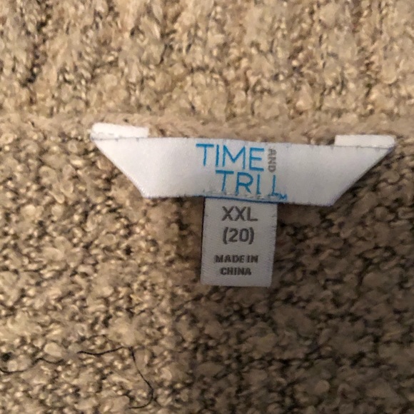 Time and Tru V-Neck Tan/Cream Sweater - Picture 2 of 2